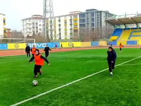 Ağrı Kadın Futbol Takımı, Soğuğa Direniyor!