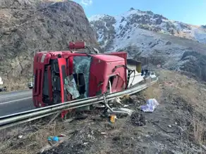 Ağrı'da Üç Trafik Kazası: Dört Yaralı