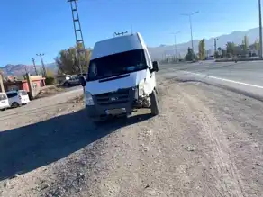 Doğubayazıt'ta Trafik Kazası: 3 Yaralı