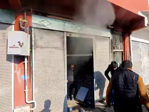 Doğubayazıt'ta Depo Yangını: İtfaiye Söndürdü