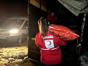 Ağrı'da Kışın Soğuna Kızılay Sıcaklığı