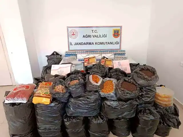 Ağrı'da Kaçak Malzeme Baskını: 9 Gözaltı